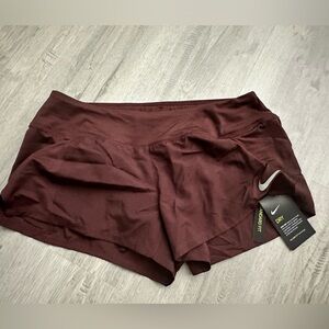 NWT Nike running short with liner